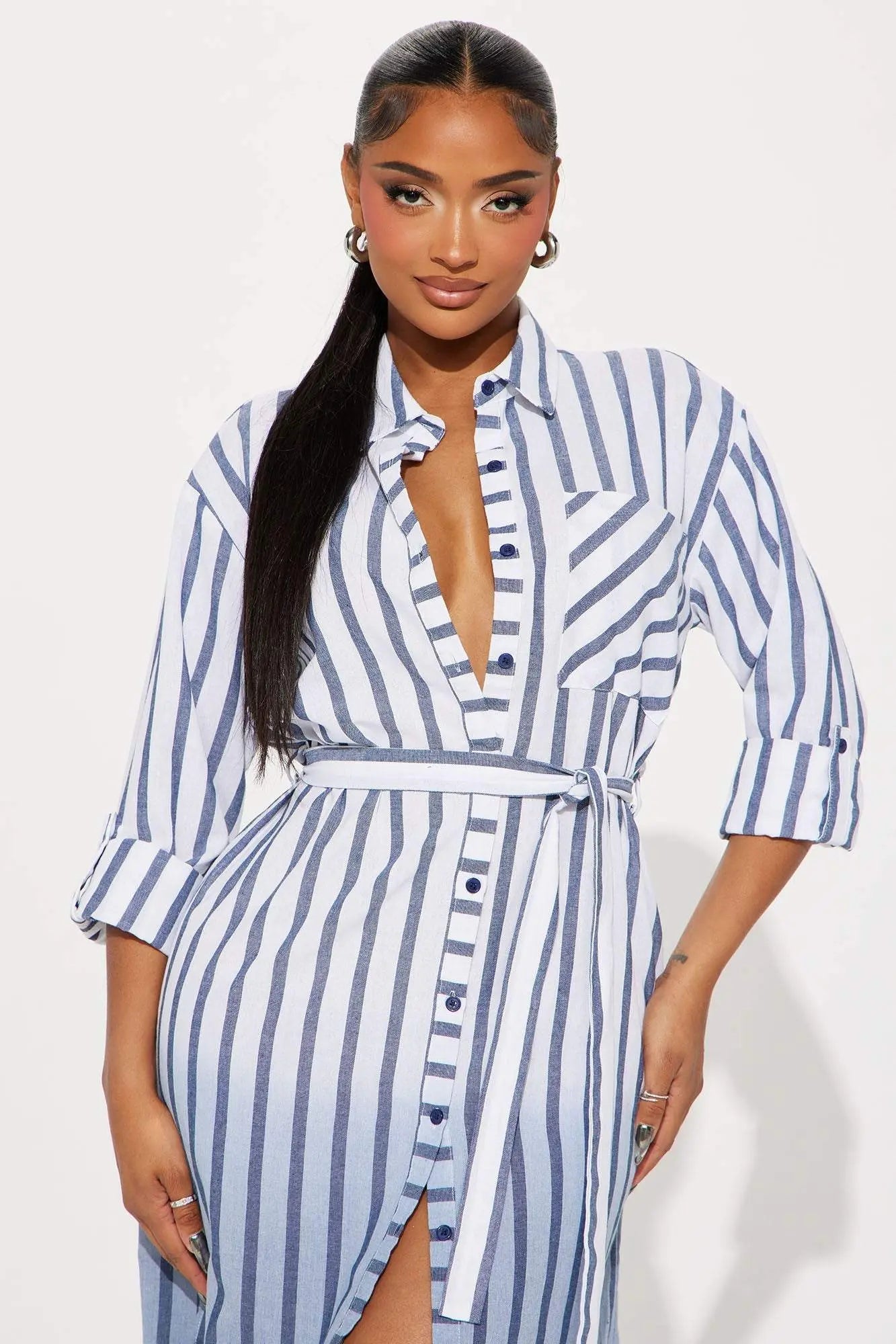Annalisa Midi Shirt Dress: Timeless Navy Style and ComfortDiscover the Elegance of the Annalisa Midi Shirt DressElevate Your Wardrobe with the Annalisa Midi Shirt Dress
The Annalisa Midi Shirt Dress is the perfect blend of Redemption By Ashley NorthAnnalisa Midi Shirt Dress